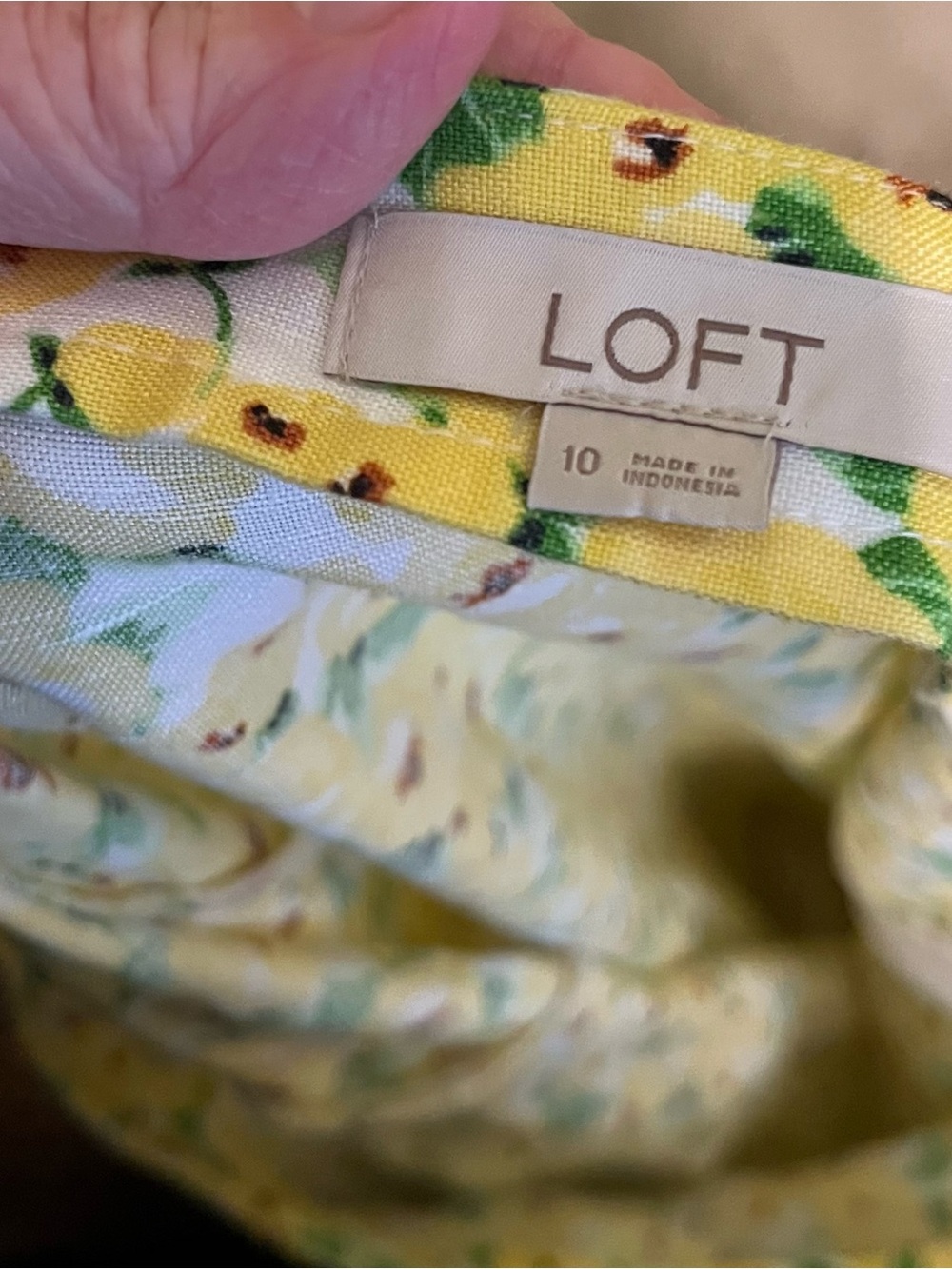 Yellow Flowered Loft MIDI A-line Skirt - Size 10 - Picture 5 of 9
